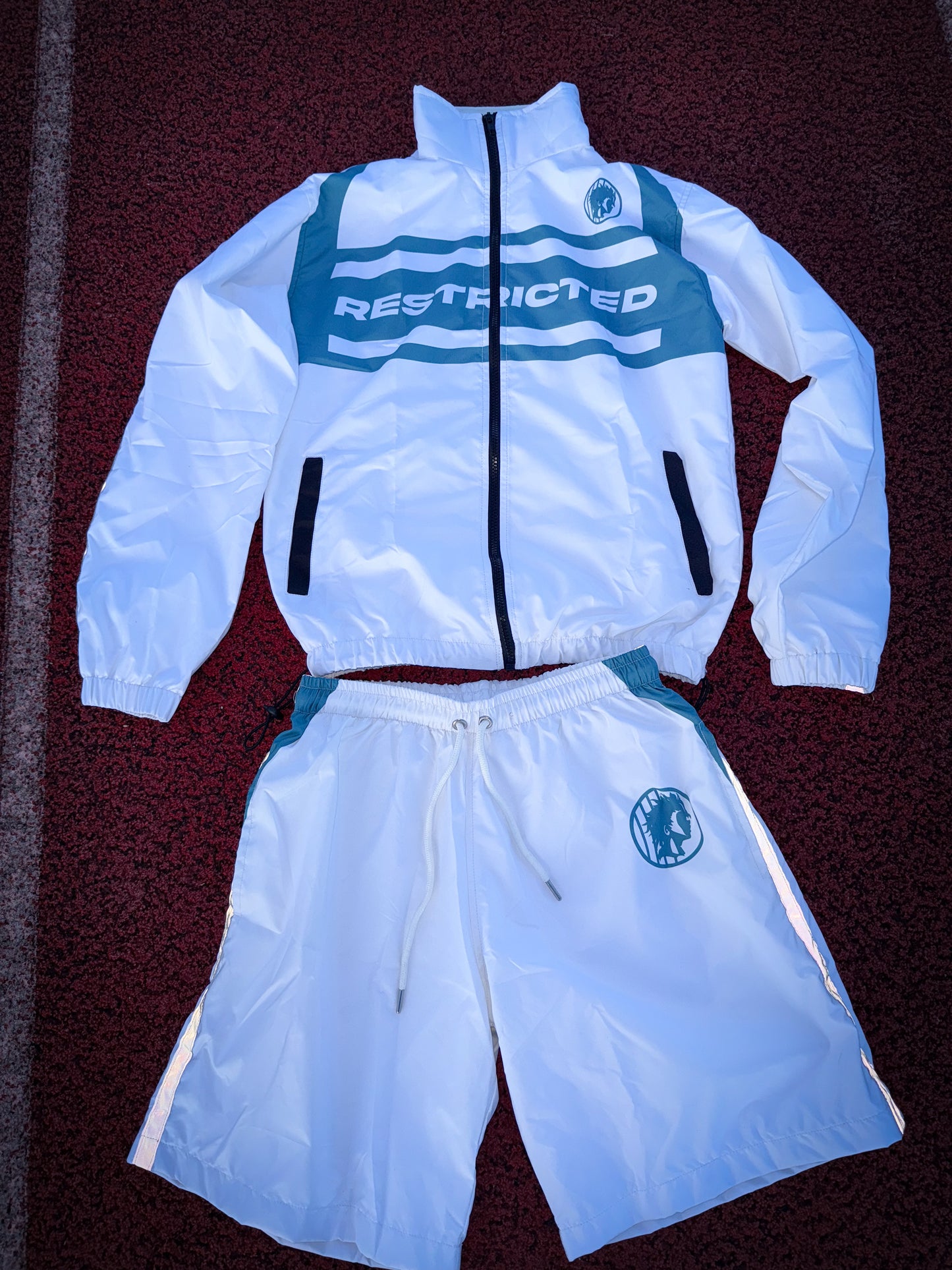 White (reflective)nylon set