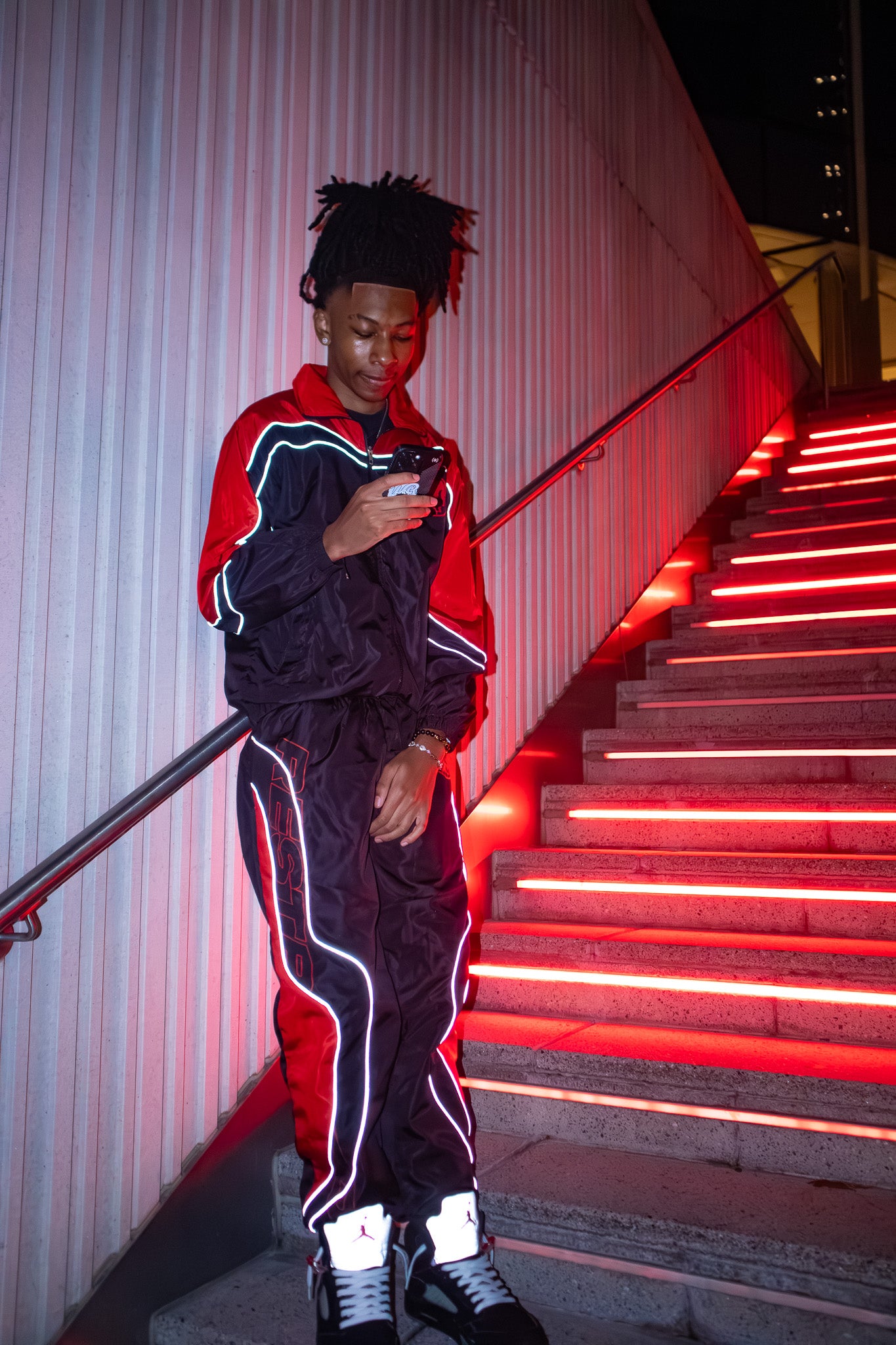 2 tone red (reflective) trackset